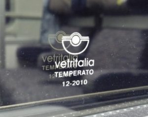 cara membedakan kaca tempered