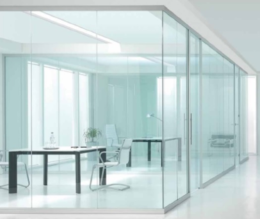 kaca sekat ruangan