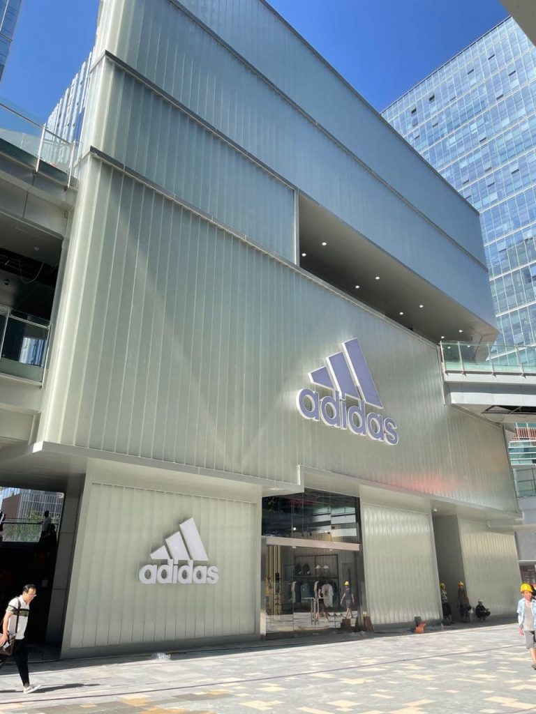 Desain Kaca Depan Toko