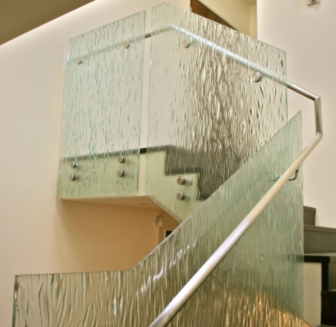 harga railing kaca tangga