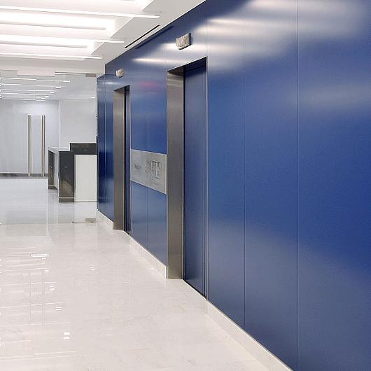 Tembok Kaca Rumah dengan GlassTone