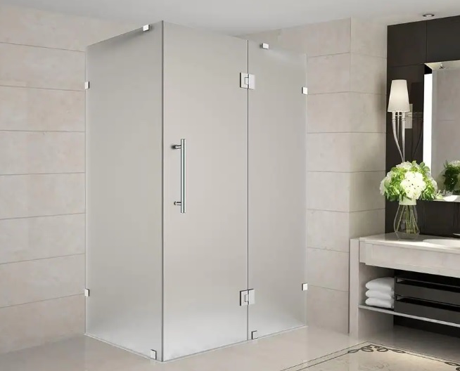 kamar mandi kaca buram