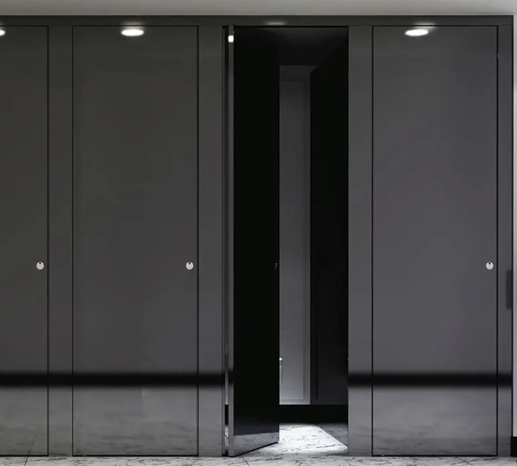 partisi kaca cubicle