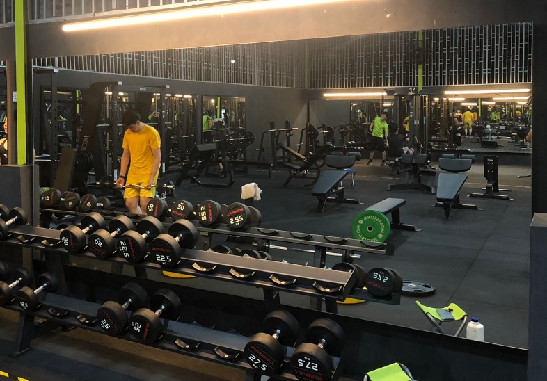 cermin dinding besar