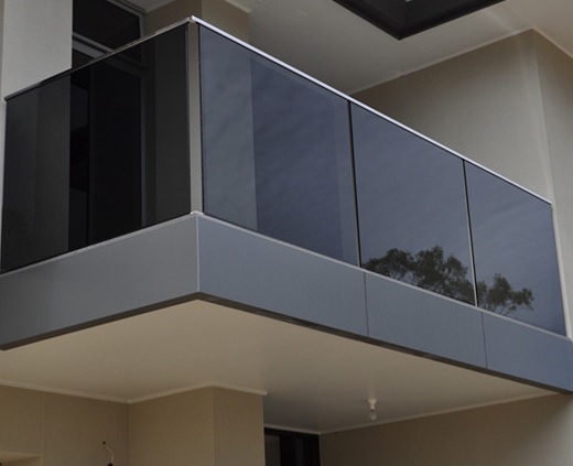 kaca rumah minimalis