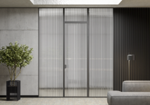 pintu kaca pembatas ruangan