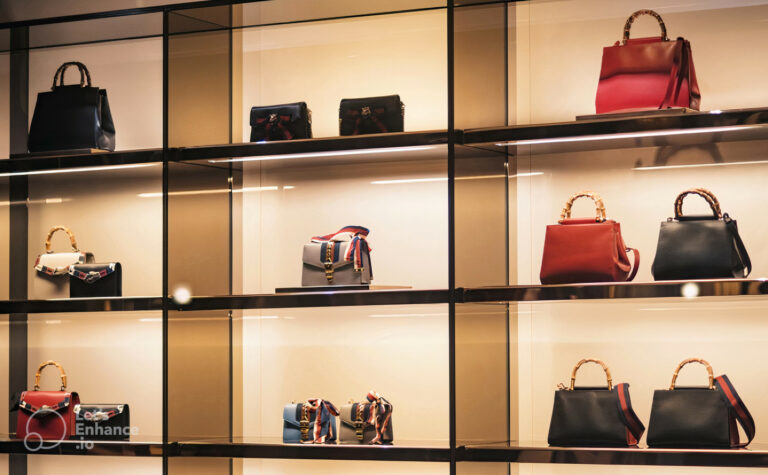 lemari tas kaca mewah