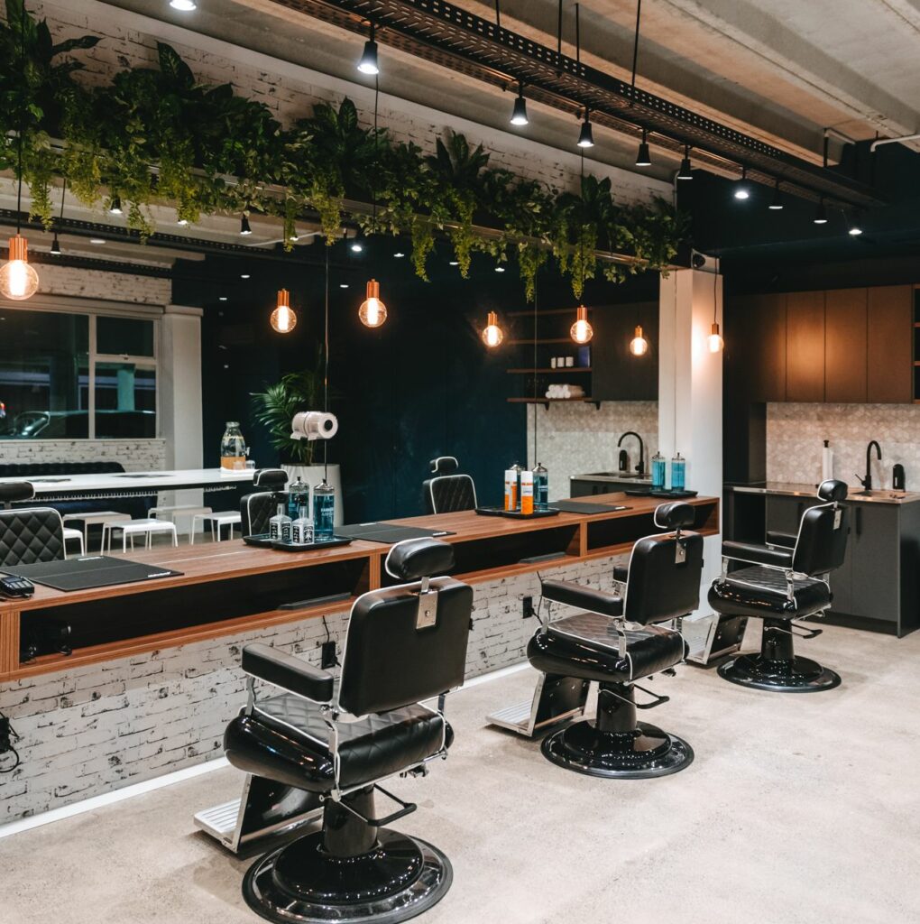 model kaca cermin barbershop