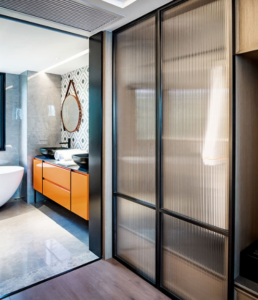 Lemari Kaca Aluminium