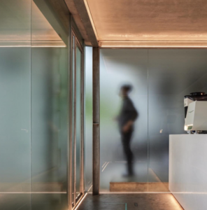 Stiker Kaca Sandblast adalah