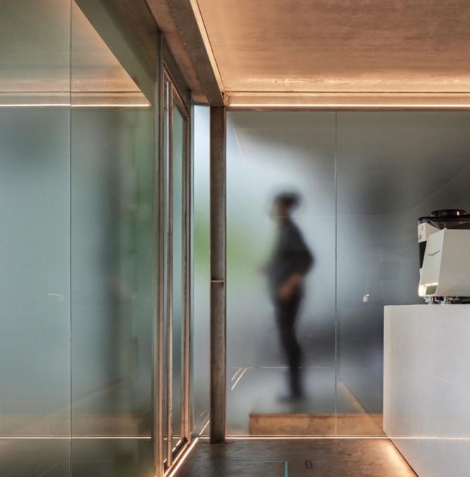 Stiker Kaca Sandblast adalah