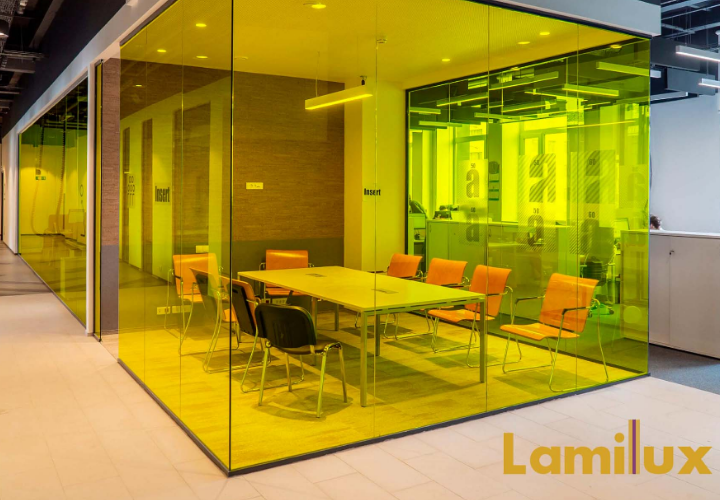 partisi kaca minimalis