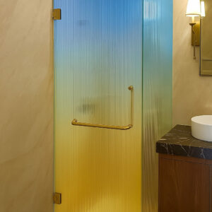 kaca fluted kamar mandi